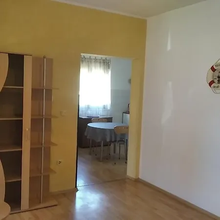 Stefany Apartment