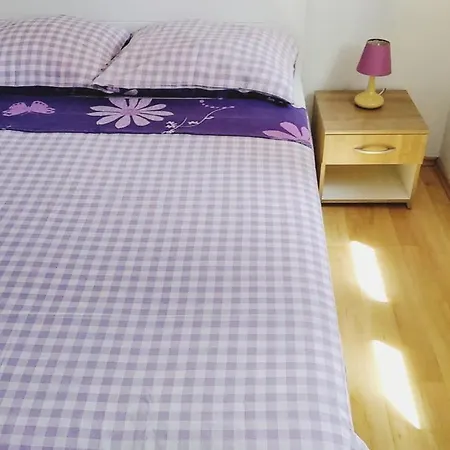 Stefany Apartment *